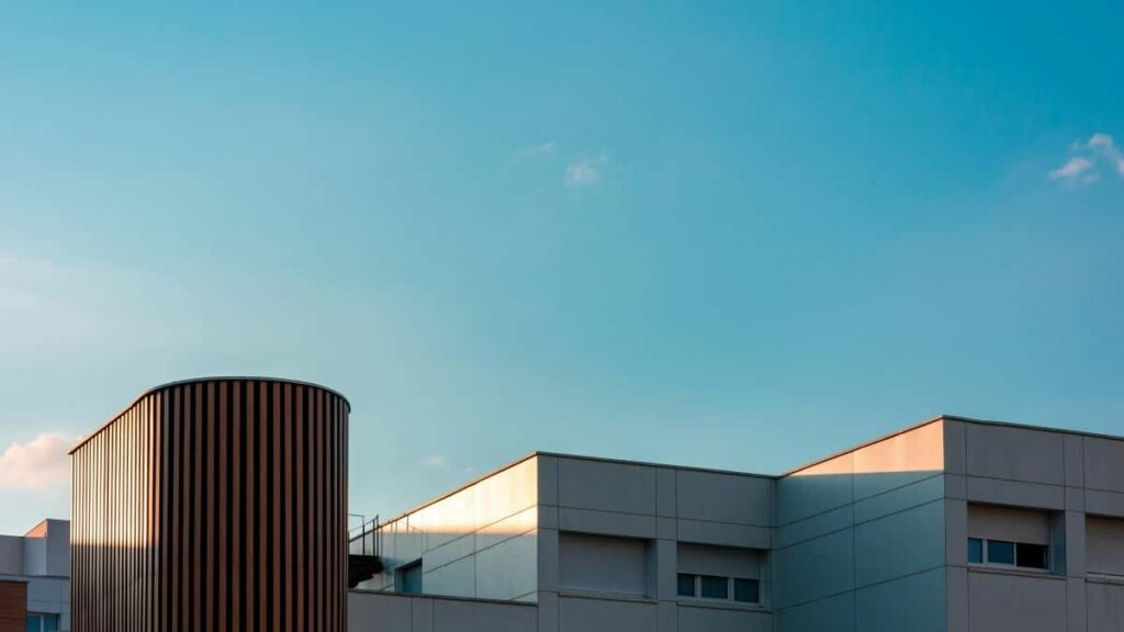 Cómo los influencers de WhatsApp conectan con marcas Japan en Spain 2025