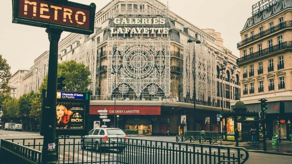 Descubre como las marcas en Chipre pueden alinear su estrategia de contenido con Spotify para conectar mejor con su audiencia local.