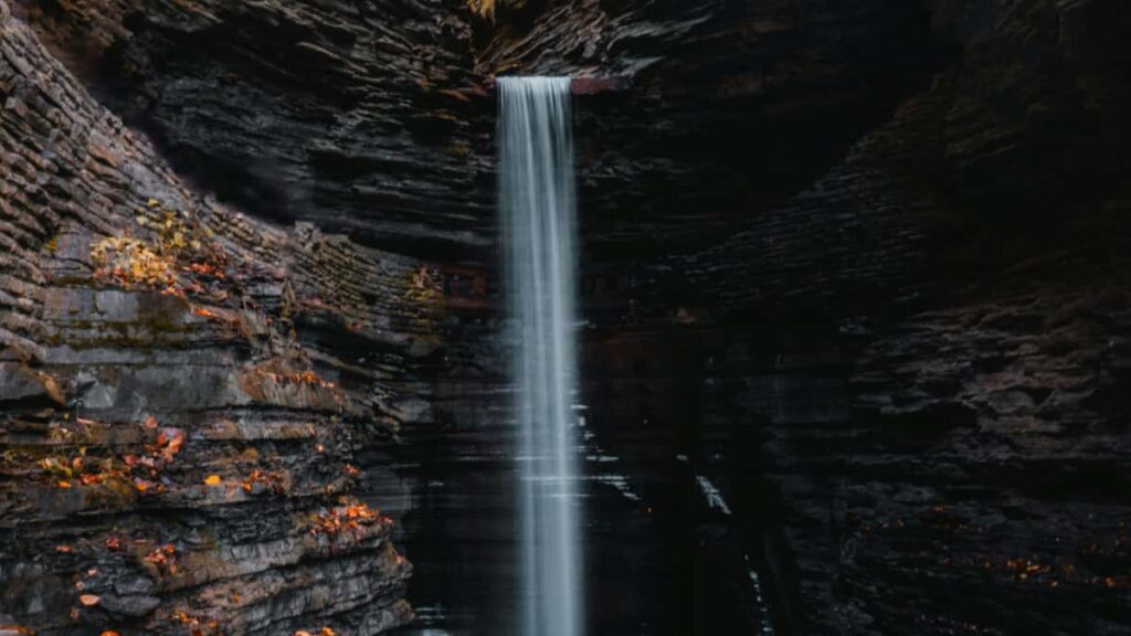 Guia practica para anunciantes en Espana: como identificar, evaluar y colaborar con creadores malayos en Reddit para impulsar destinos turisticos en Malasia.