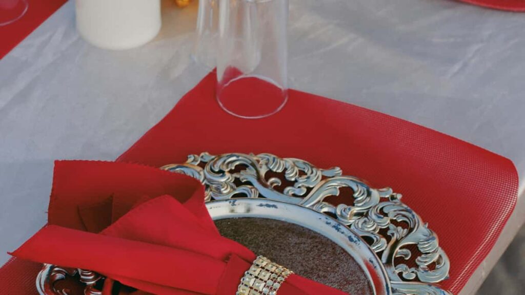 Guia practica para anunciantes en Espana sobre como localizar y colaborar con creadores de Facebook en Eslovaquia para lanzar lineas de producto conjuntas.