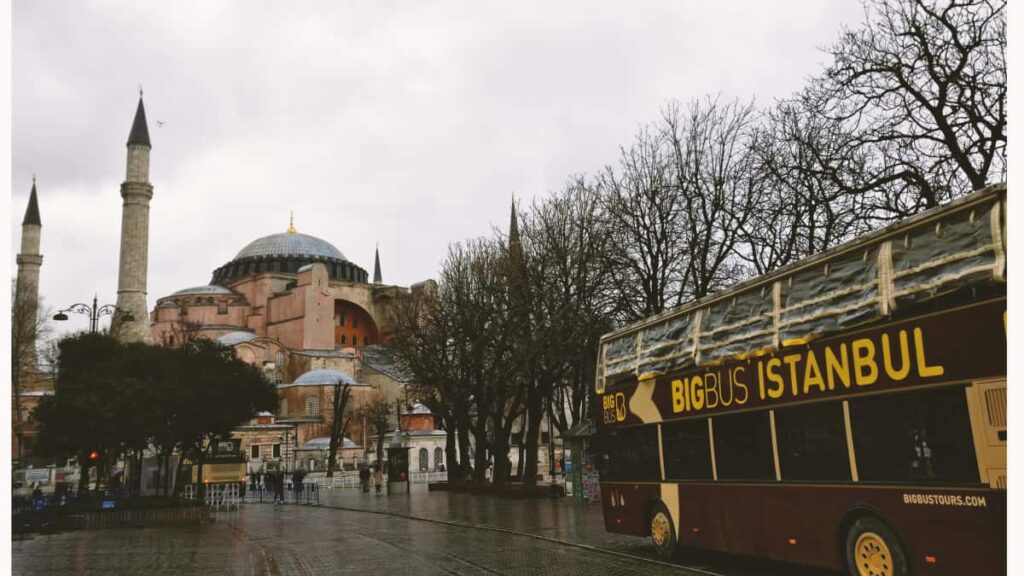 Guia practica para anunciantes en Espana sobre como encontrar y colaborar con creadores Taobao en Etiopia y asociarlos con micro-influencers para promocion autentica y coste-efectiva.