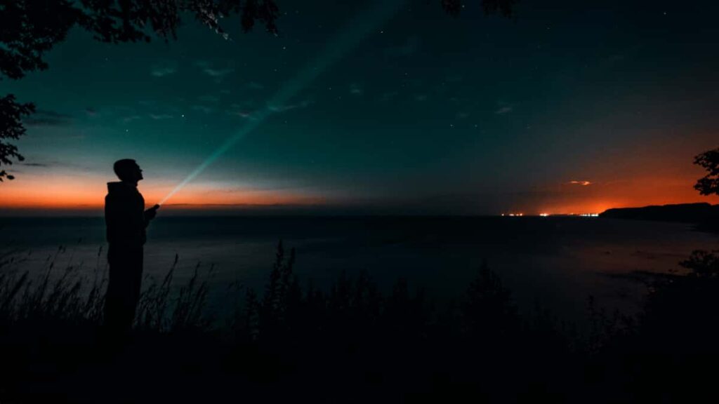 Guia practica desde Espana para localizar y contratar creadores checos en vkontakte que promocionen rutinas de bienestar.