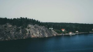 Guia practica para creadores en Espana: como localizar, contactar y colaborar con marcas de Sudafrica via WeChat para crear estilismos con sus productos.