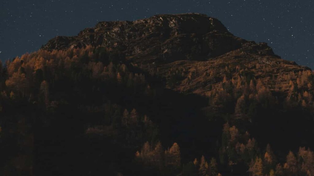 Estrategias practicas desde Espana para contactar marcas de Irak en Rumble, optimizar cobertura de eventos y usar sponsor tags sin liarla.